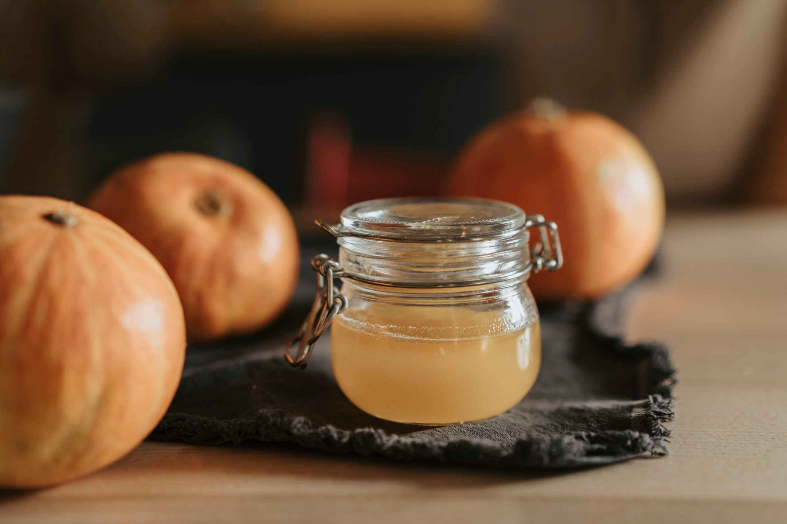 jar of apple cider vinegar